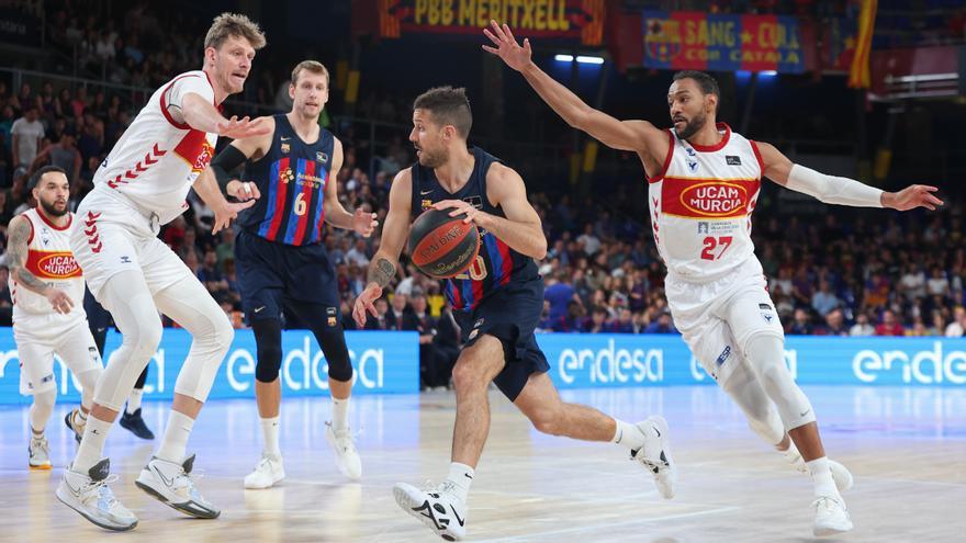 El Barça cicatriza parte de sus heridas a costa de un frágil UCAM Murcia (86-57)