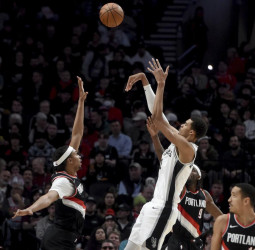 Wembanyama entra en la historia y se une a David Robinson