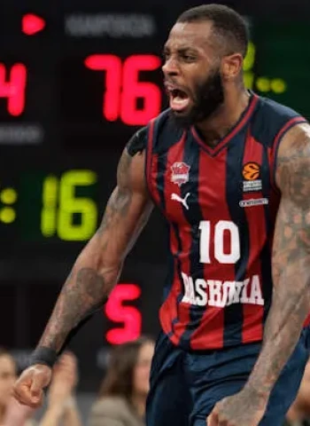 Miller-McIntyre comanda la victoria del Baskonia ante el ASVEL, 94-80