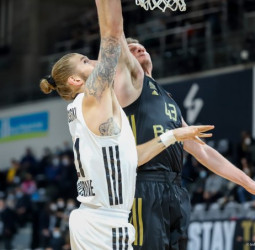 El Bayern Múnich se acerca a los playoffs tras su victoria ante el ASVEL (68-77)