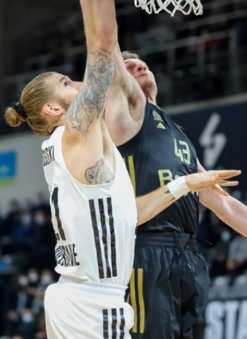El Bayern Múnich se acerca a los playoffs tras su victoria ante el ASVEL (68-77)