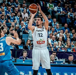 Francia arrasa a Islandia (115-79)