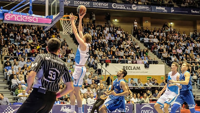 Monbus Obradoiro se exhibe ante el San Pablo Burgos (94-69)
