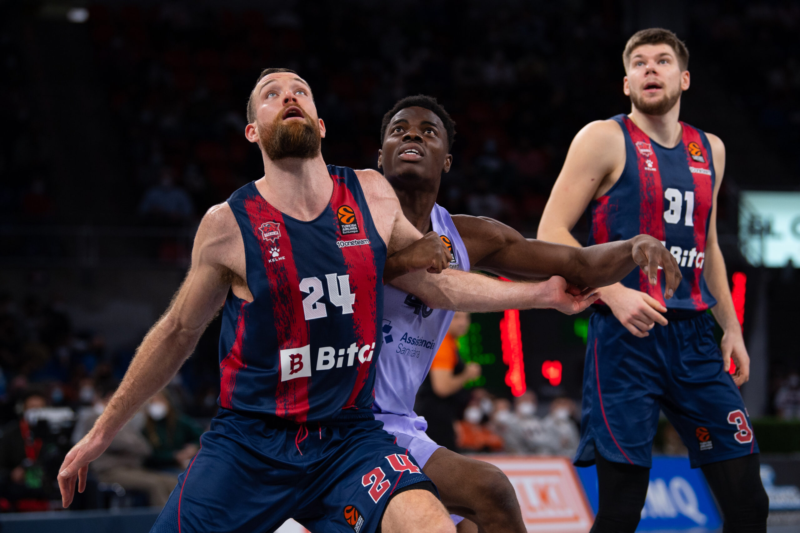 El poderoso Barça, primer rival de una triple jornada en el Buesa