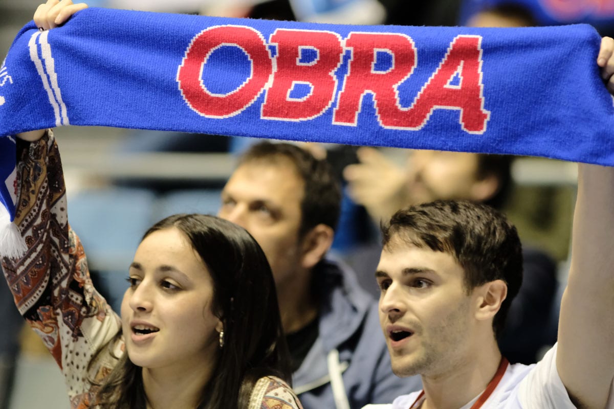 Viaja para animar al Monbus Obradoiro en su partido ante el Real Madrid