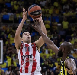 Sloukas hace enmudecer Estambul (71-72) [2-1]