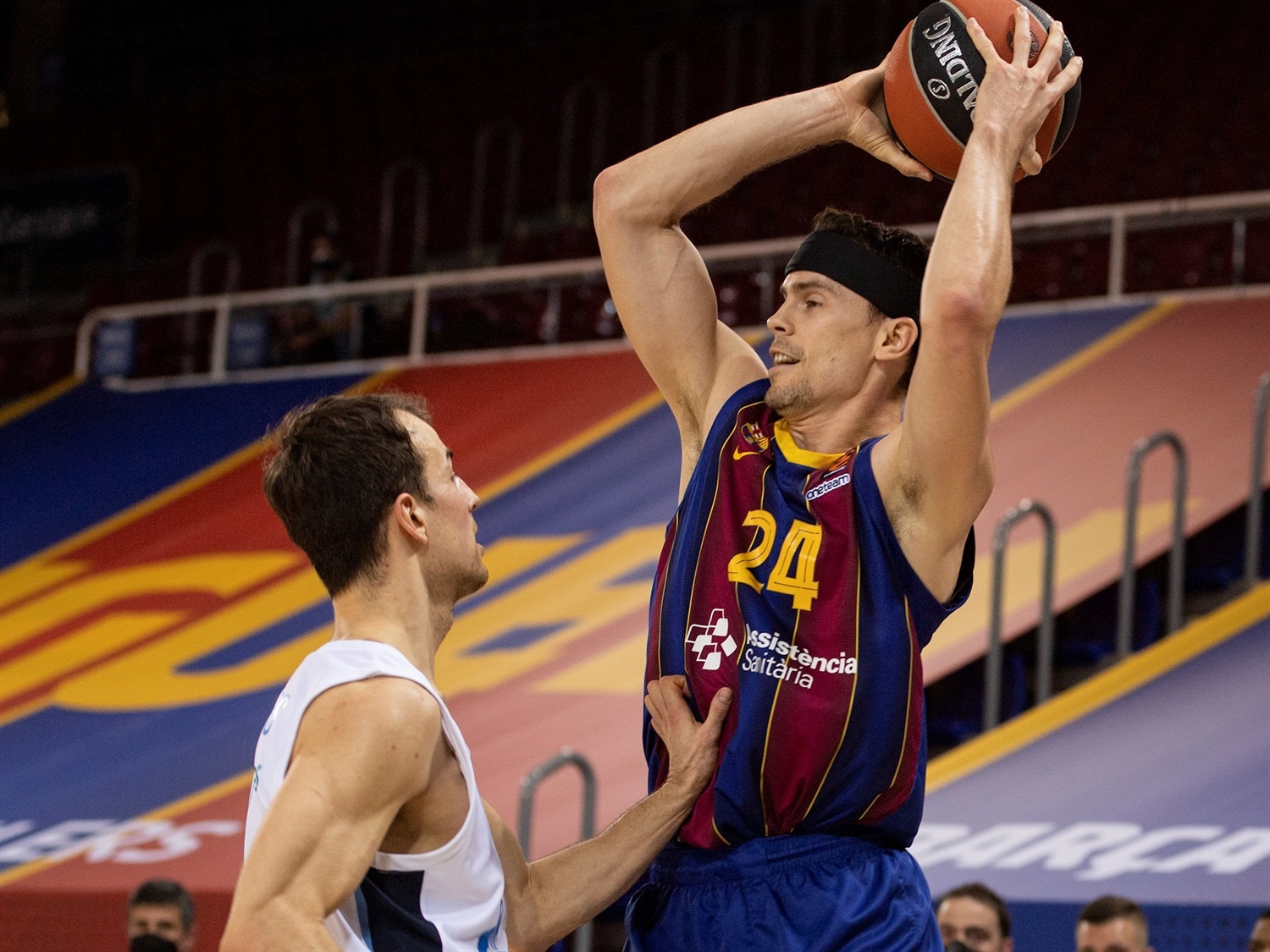 Un intenso Barça salva el obstáculo del Zenit (85-81)