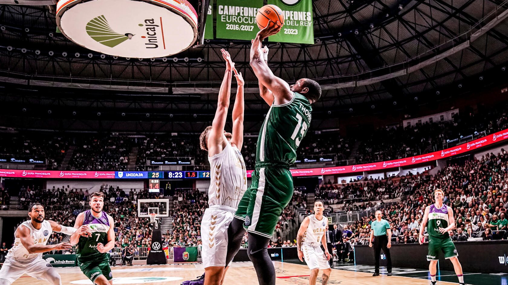 El Unicaja doblega al UCAM Murcia y se adelanta en los cuartos de final, 83-67 (1-0)