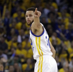 [2-0] Los Warriors aprovechan la ocasión para minar la moral de los Spurs (100-136)