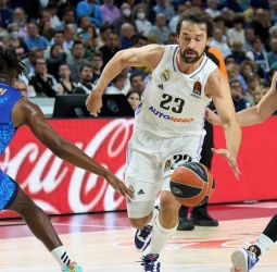 Es el líder contra el último en la clasificación mientras Real Madrid se enfrenta a ALBA