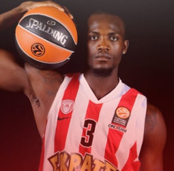 El Olympiacos corta a Shawn James