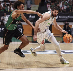 Trabajada victoria del Unicaja en Badalona, 75-79