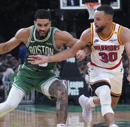 La noche NBA: Jokic monstruoso, Cavaliers único invicto, y los Warriors pueden con los Celtics