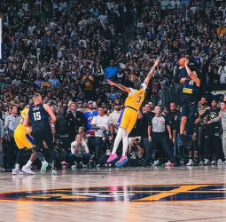Murray cierra un partidazo y coloca el [2-0] para los Nuggets, 99-101