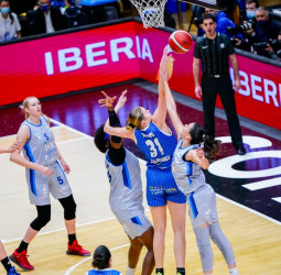 Perfumerías Avenida, a semifinales con sufrimiento ante un gran IDK Euskotren (60-56)
