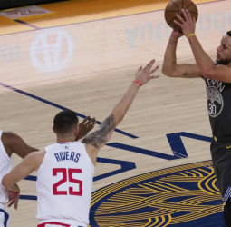 Los Sixers superan a los Bulls, George y Anthony lideran y el mago Curry sentencia