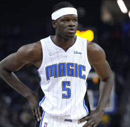 Mo Bamba a los Angeles Lakers, Patrick Beverley a los Orlando Magic