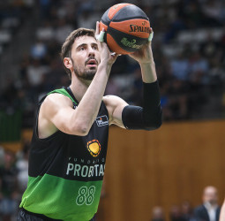 Ante Tomic se une al club de los 500