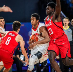 España suma y sigue ante la exigente Canadá (78-73)