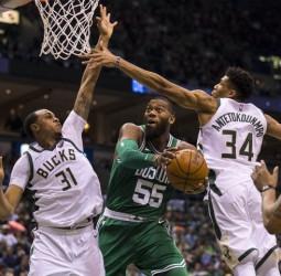 Previa Playoffs NBA, Boston Celtics vs Milwaukee Bucks: Antetokounmpo quiere aprovechar la baja de Irving