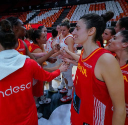 La victoria de España Rojo pone el punto final al primer paso hacia un verano ilusionante (73-36)