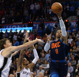 Harden, Curry, Butler… gran noche en la NBA