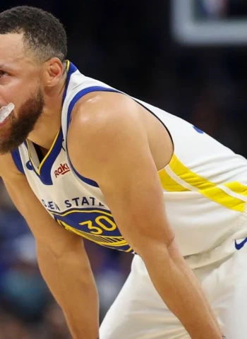 Curry se harta de un Green incapaz de estar más de cuatro minutos en la cancha