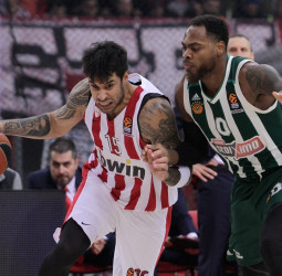 Pitino ya sabe como se las gastan en el Pireo (79-65)