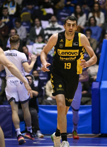 Shermadini y Huertas continúan desplegando su maestría (86-97)