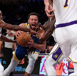 Stephen Curry negocia su renovación con los Golden State Warriors