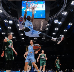 Pangos lidera al Zenit hasta la octava posición (112-83)