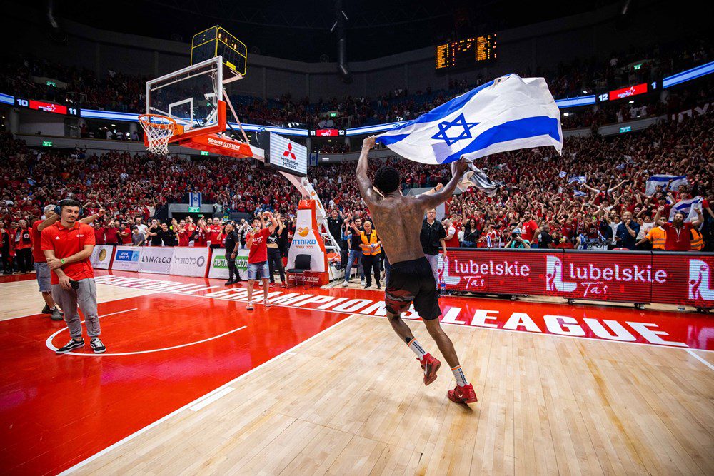 El Hapoel Jerusalem se clasifica a la final Four de la BCL tras destrozar al AEK, 91-51