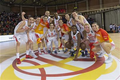 España ofrece una exhibición de baloncesto ante Suecia (93-45)
