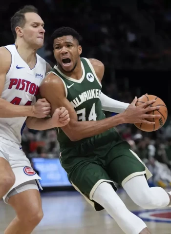 Antetokounmpo marca las distancias ante los Pistons