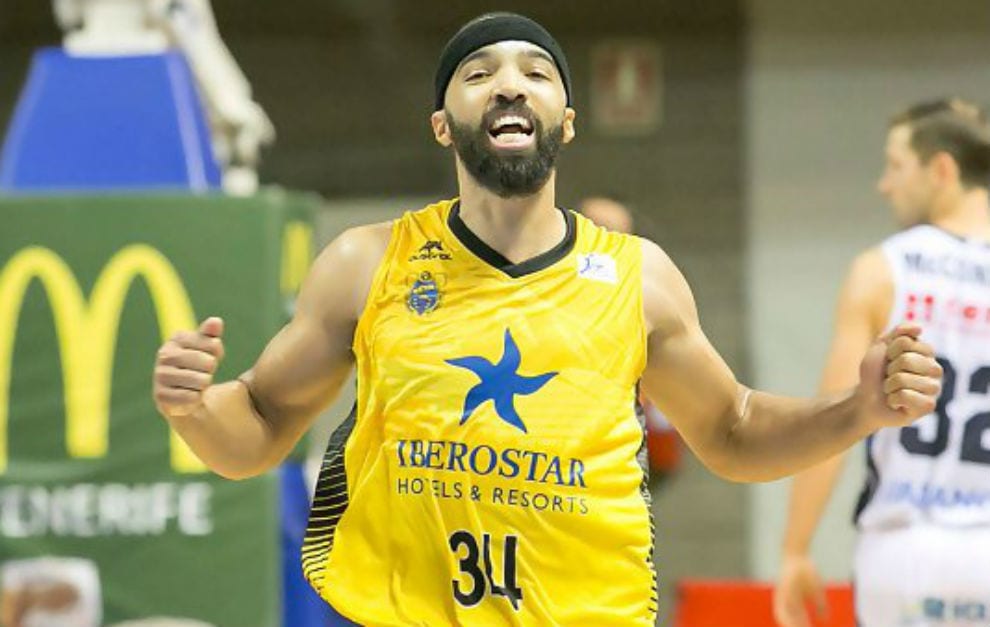 White decide ante el Avellino (75-76)
