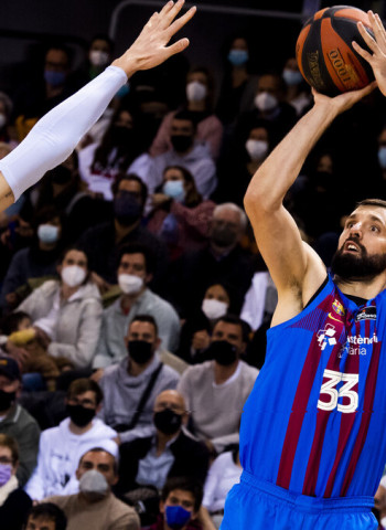 El Barça derrota a una combativa Penya con un superlativo Lapprovittola (99-84)