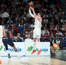 El Real Madrid comienza con solvencia su serie ante Baskonia, 90-74 [1-0]
