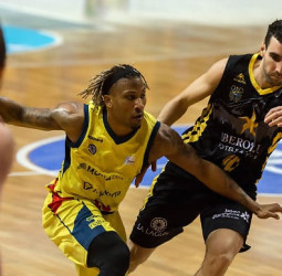 Albicy y Fernandez claves en el asalto en La Hamburguesa (69-78)