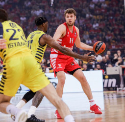 El MVP volverá a Europa: Vezenkov tiene decidido abandonar la NBA y volver al Olympiacos