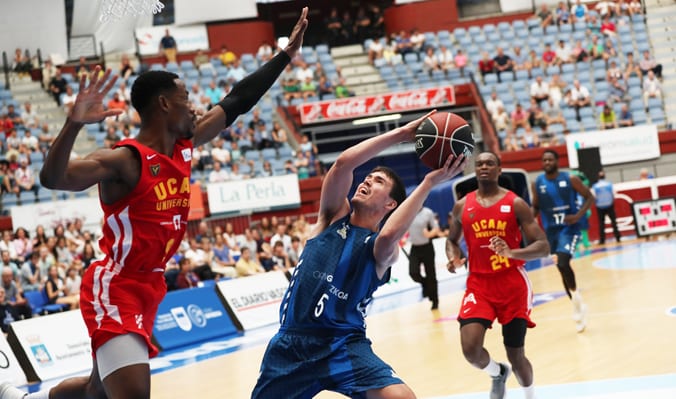 El UCAM Murcia remonta en Illunbe ante el Gipuzkoa Basket (67-69)