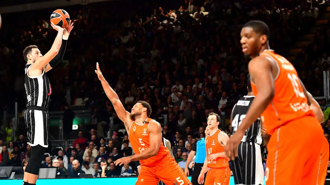 Virtus Bolonia se impone al Valencia con solvencia, 87-74