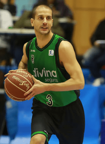 Rio Monbus Obradoiro presenta oferta por Albert Sábat