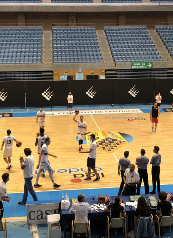 El Monbus Obradoiro arranca la pretemporada con victoria (92-86)