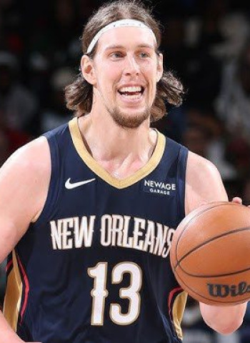 Kelly Olynyk aterriza en San Antonio