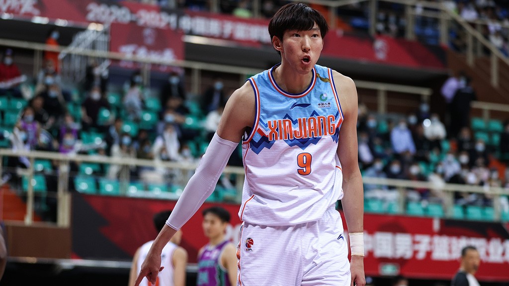 Zhou Qi no quiere jugar en China