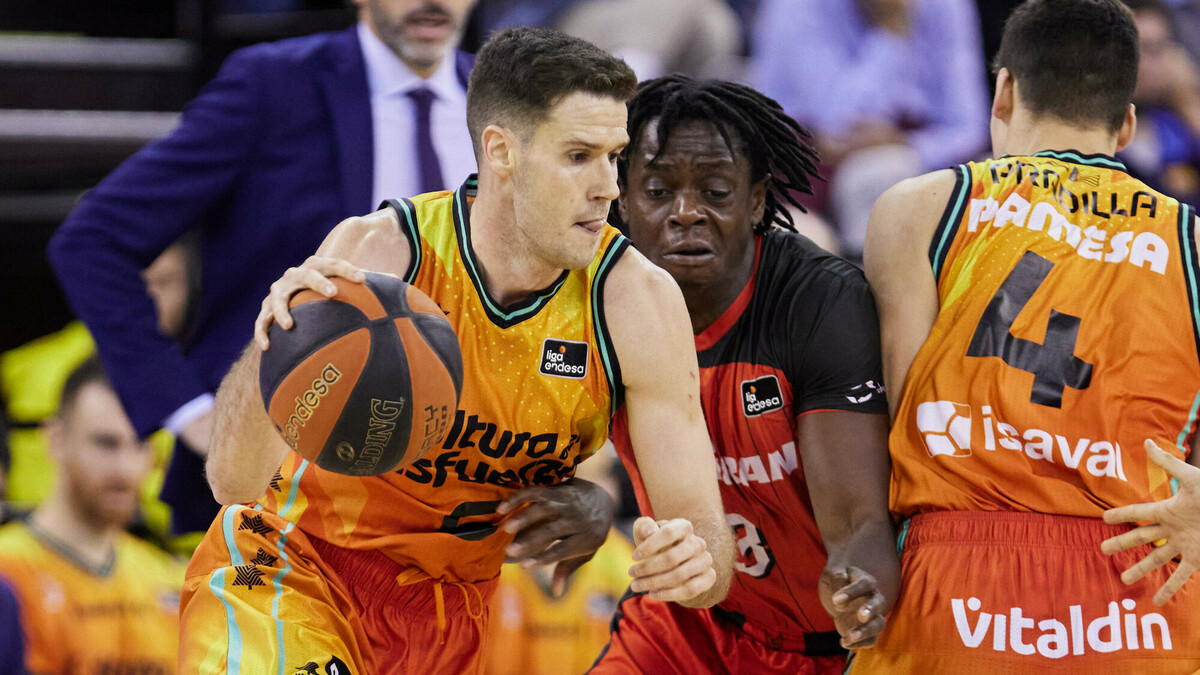 Sólido triunfo del Valencia Basket en la pista del Covirán Granada (81-110)