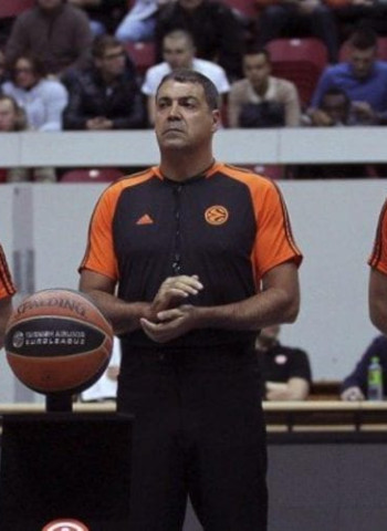 Hierrezuelo, uno de los ocho árbitros de la Final a Cuatro de Belgrado
