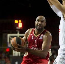 El Lokomotiv, muy cerca de fichar a Mardy Collins