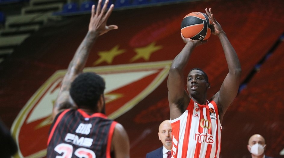 Johnny O`Bryant, cerca del Buducnost