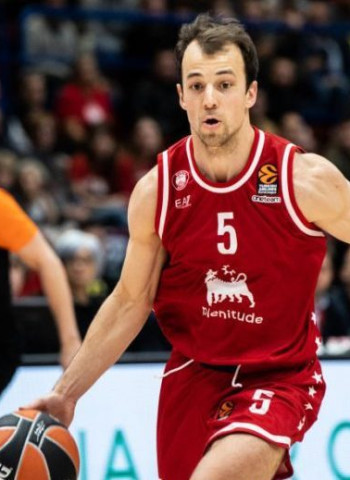 El Baskonia espera la respuesta de Kevin Pangos